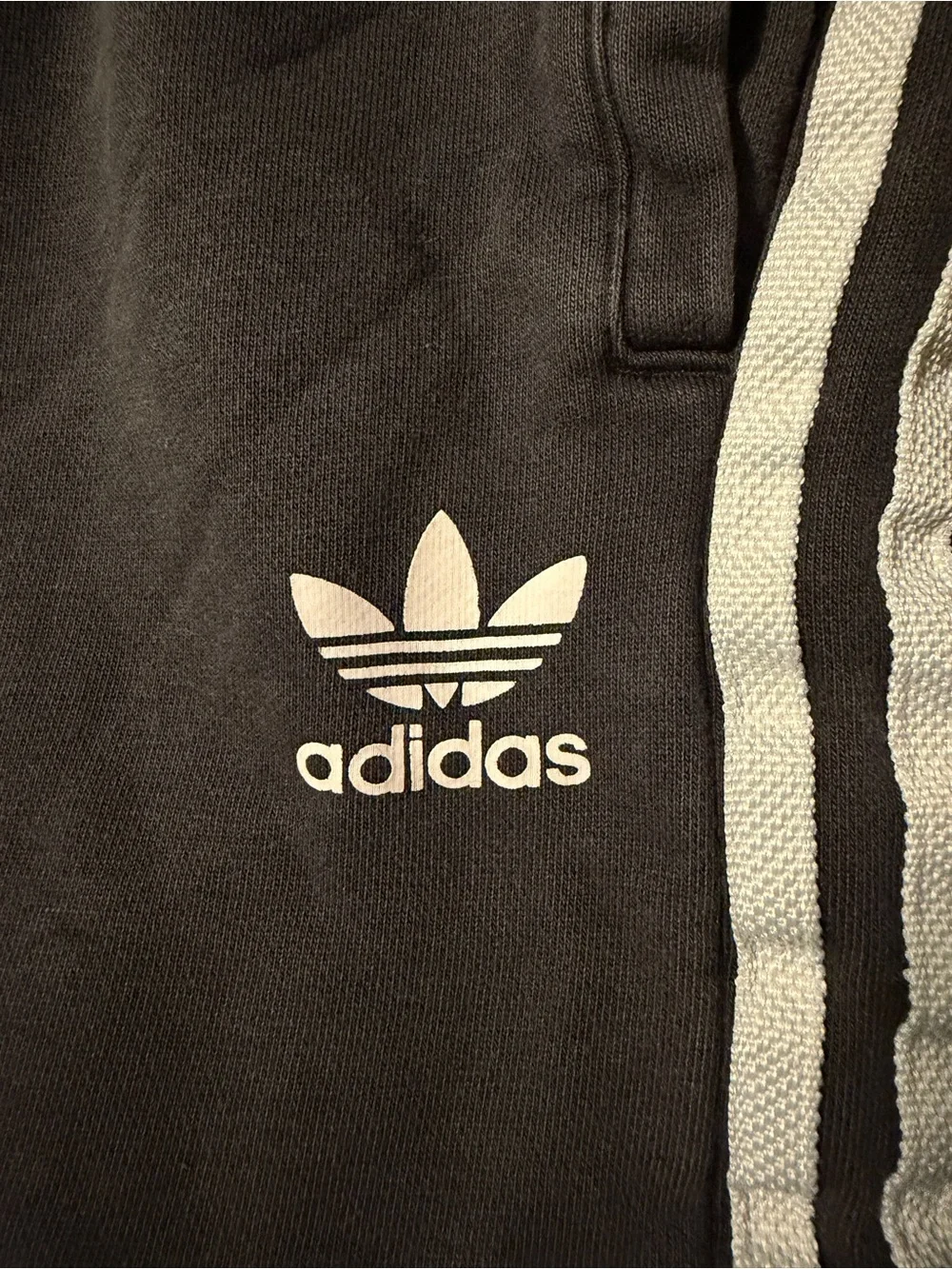 Adidas Originals Boys L 13-14 Black 3-Stripes Trefoil Sweat Shorts 164